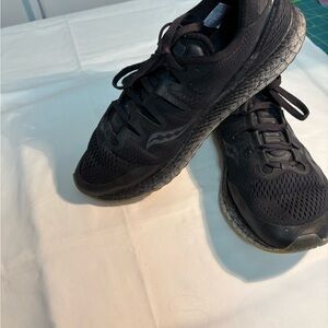 Saucony Freedom ISO Everun Men's Shoe Sz 10.5 Black S20355-1 Excellent Condition